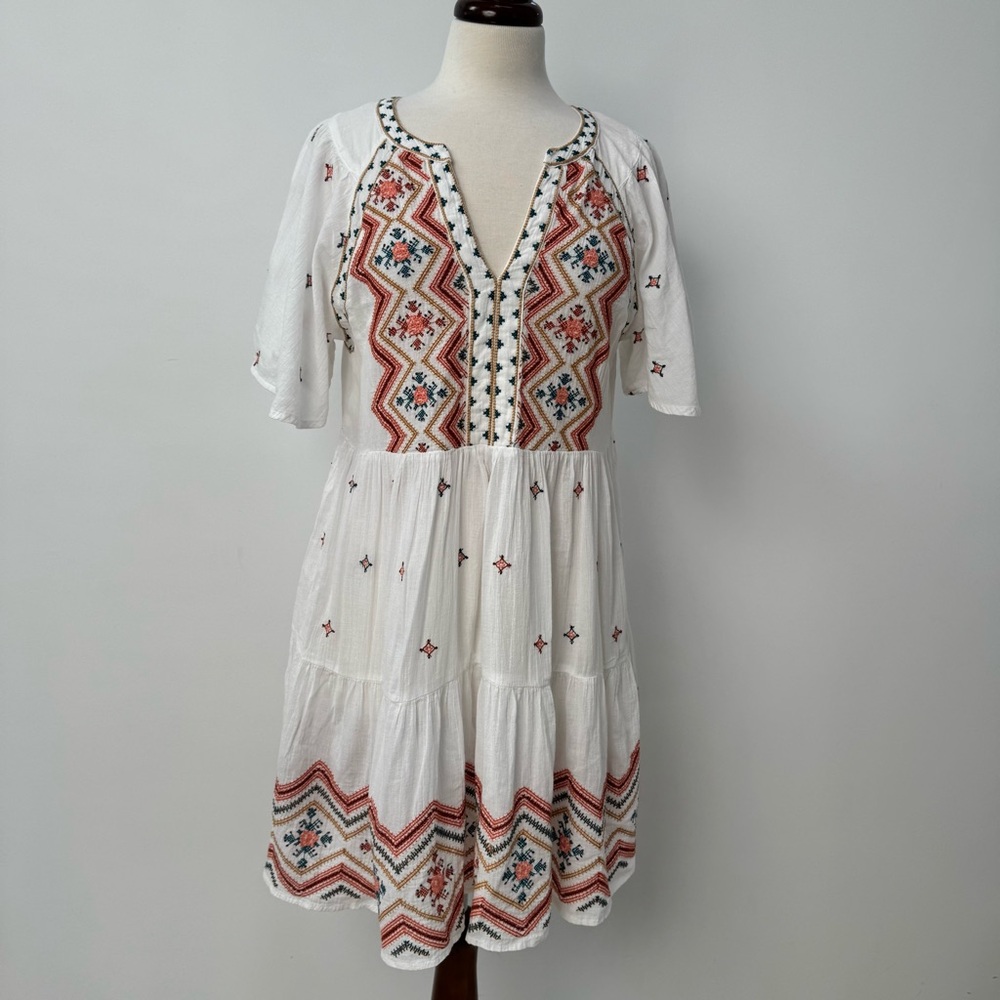 Sundance White Dress with Red and Blue Embroidery size small womens